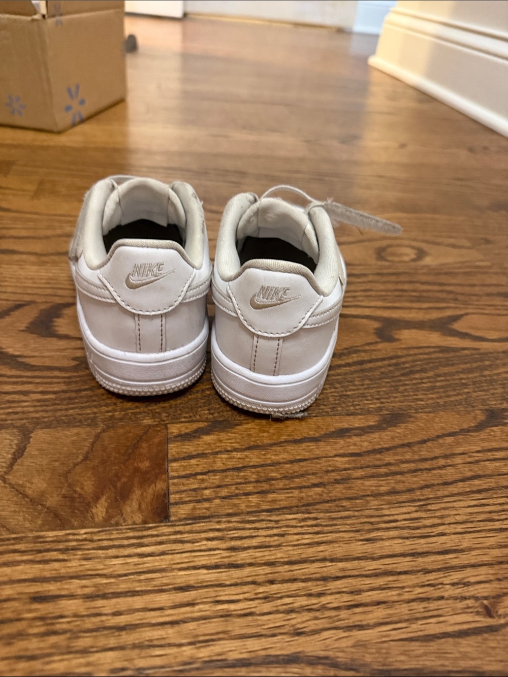 Nike Kids Off-White High-Top Sneakers - Picture 3 of 7